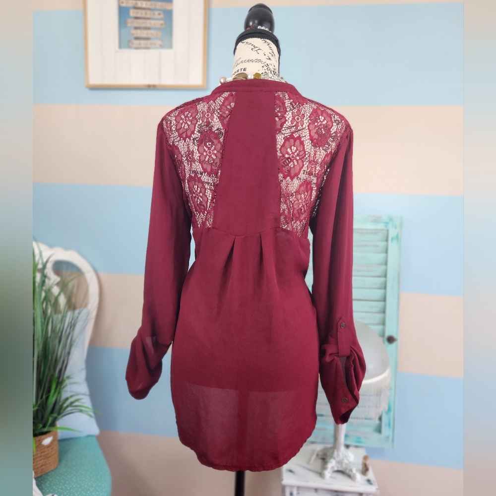 Xhilaration Plus Size Maroon Top - Picture 3 of 5